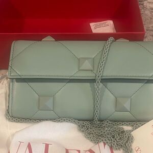 Valentino woc